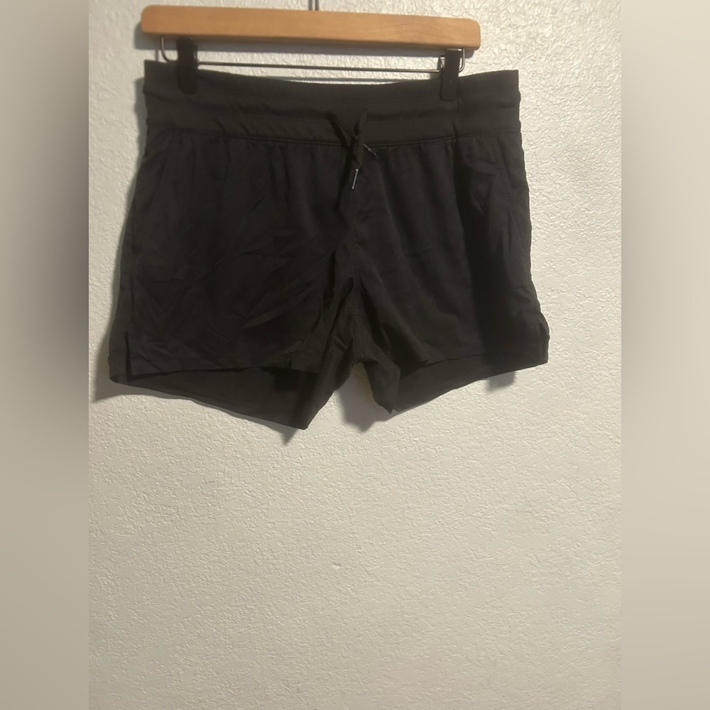 North face women’s shorts
